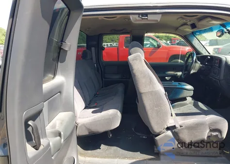 2001 Chevrolet Silverado 1500 Ls from USA, damaged, VIN 2GCEC19V611406016